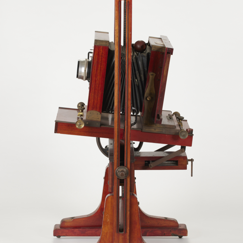 Fotoapparat_Goebel_seitlich.jpg